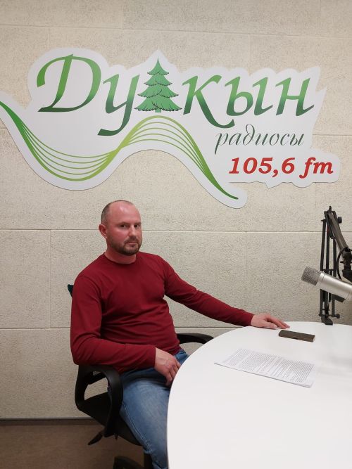 «Җирлек турында халыкка» радио тапшыруында Килдебәк авыл җирлеге башлыгы Нияз Заһидуллин катнашты.