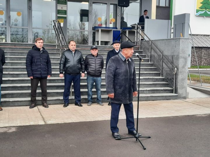 Бүген Саба аграр коллият  базасында» Хезмэт кешесенэ -Дан» дип аталган республиканын яшь комбайнчылары арасында һөнэри конкурс башланды.