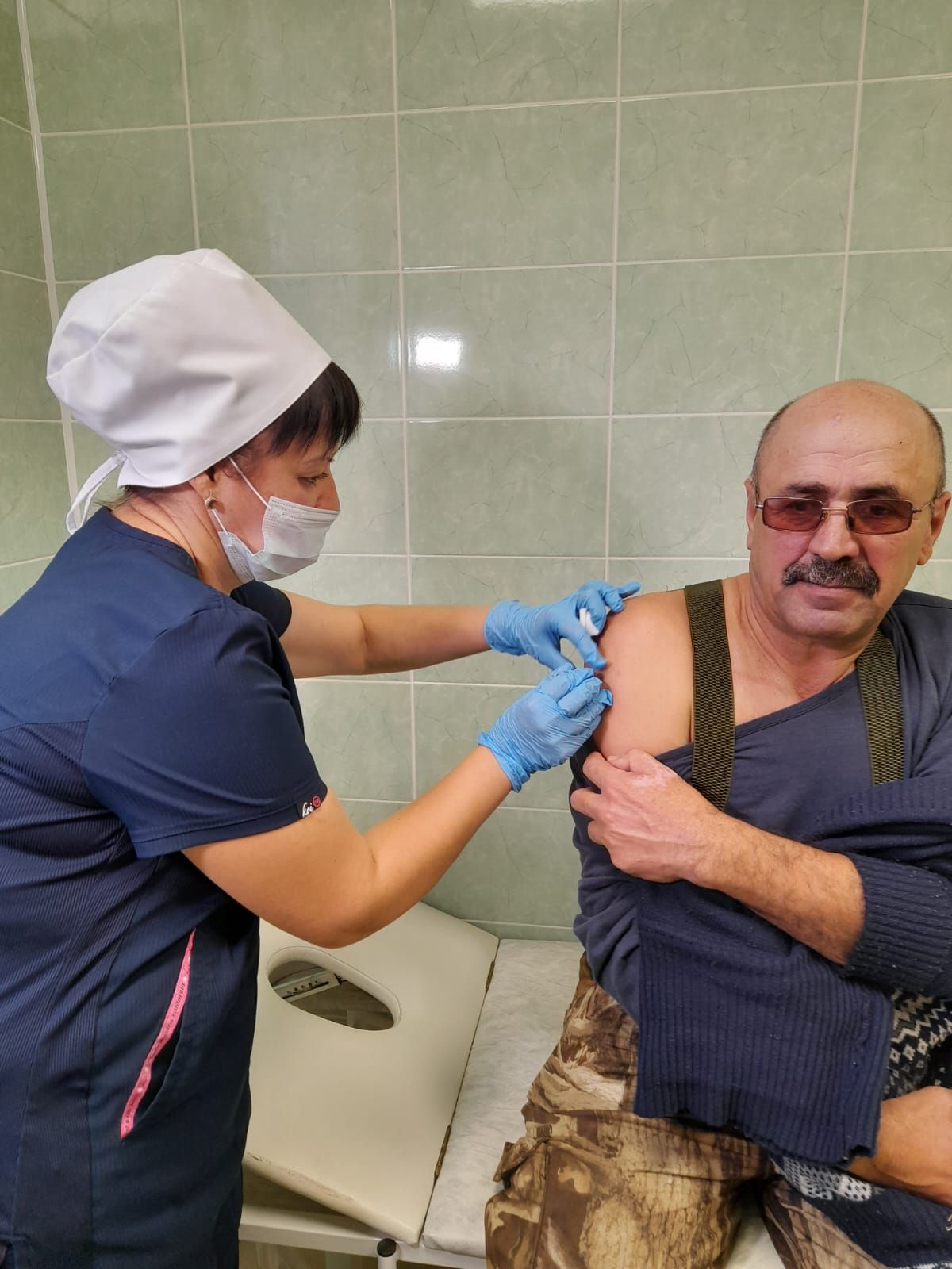 Бүген Саба торак-коммуналь хуҗалыгы хезмәткәрләренә грипка каршы вакцина ясалды