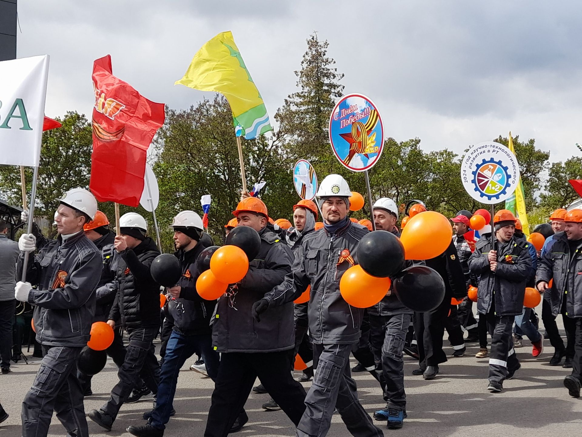 Байлар Сабасының үзәк мәйданында Бөек Җиңүнең 79 еллыгына багышланган бәйрәм парады. (Фоторепортаж)