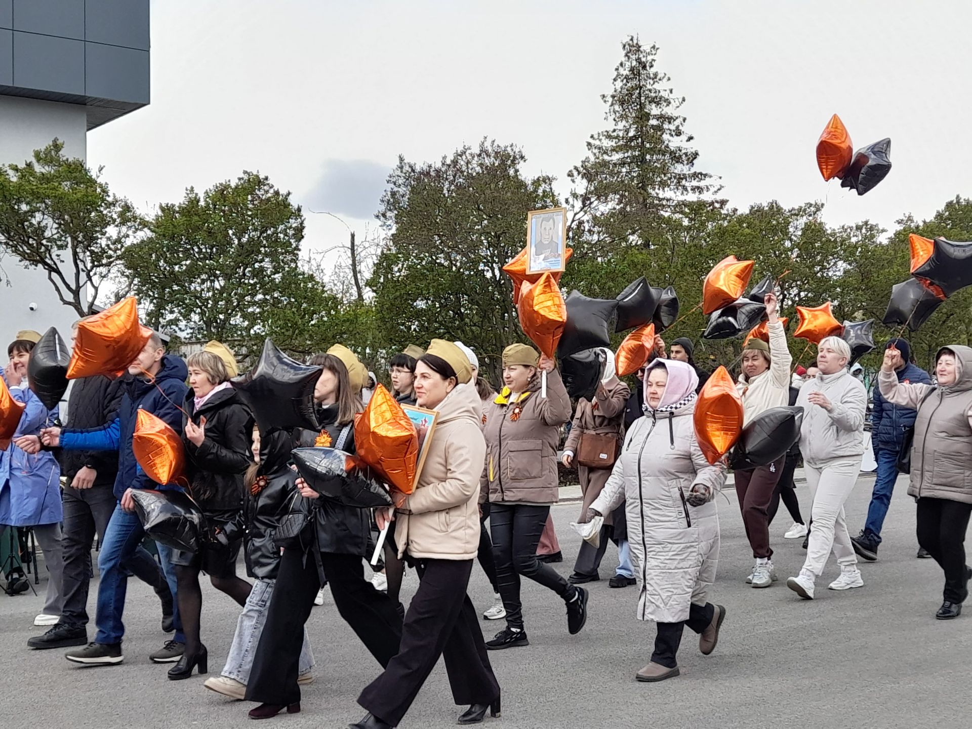 Байлар Сабасының үзәк мәйданында Бөек Җиңүнең 79 еллыгына багышланган бәйрәм парады. (Фоторепортаж)