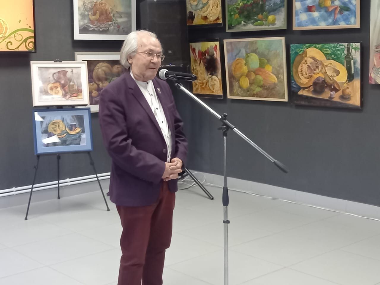Мөслимдә бүген «Төсләрдә бәйрәм хисе» исеме астында кабакка багышланган Республикакүләм картиналар кургәзмәсен ачу тантанасы булды.