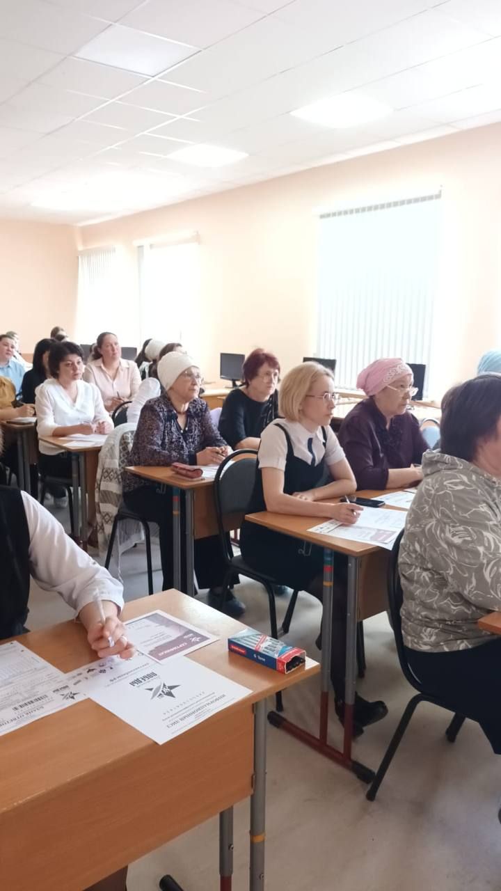 Бүген Россиядә һәм чит илләрдә җиденче тапкыр «Җиңү диктанты» традицион акциясе узды.