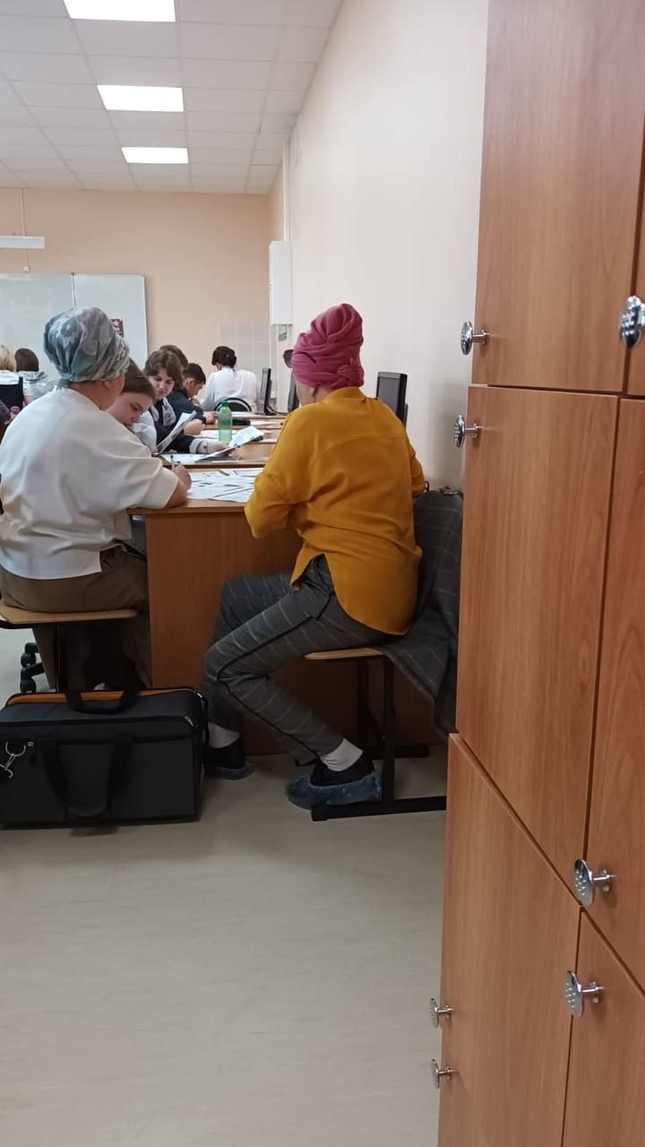 Бүген Россиядә һәм чит илләрдә җиденче тапкыр «Җиңү диктанты» традицион акциясе узды.