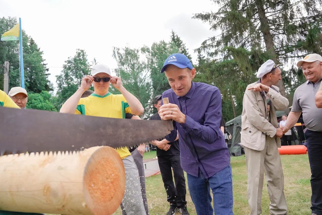 8 июнь көнне Шәмәрдән авылының Урман аланында милли бәйрәмебез Сабантуе оештырылды.