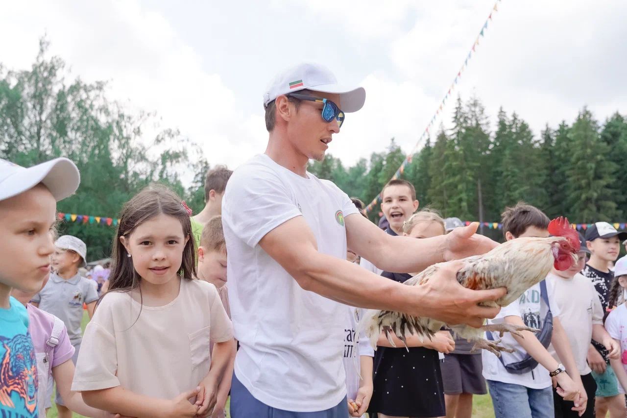 8 июнь көнне Шәмәрдән авылының Урман аланында милли бәйрәмебез Сабантуе оештырылды.