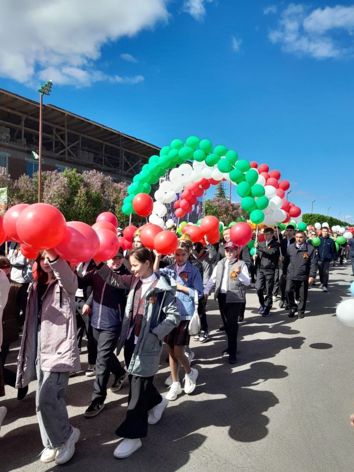 Байлар Сабасының үзәк мәйданыда Бөек Җиңүнең 78 еллыгына багышланган бәйрәм парады
