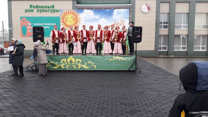 Хөрмәтле Сабалылар һәм районыбыз кунаклары!