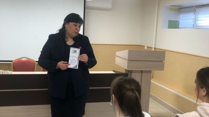 Саба үзәк район хастаханәсенең актлар залында йөкле пациентлар өчен атналык дәрес булды.